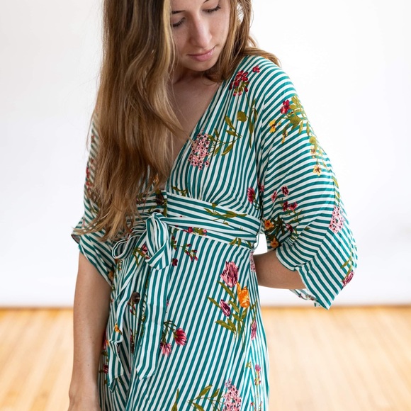 Green and White Floral Summer Dress - Picture 2 of 3